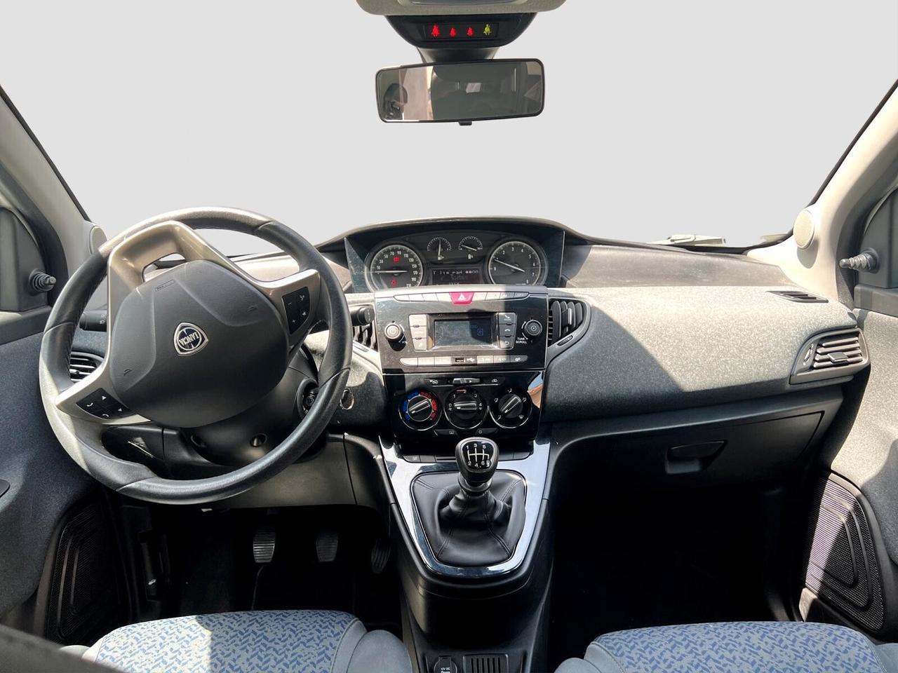 Lancia Ypsilon 1.0 FireFly 5 porte S&S Hybrid Ecochic A. Ferretti