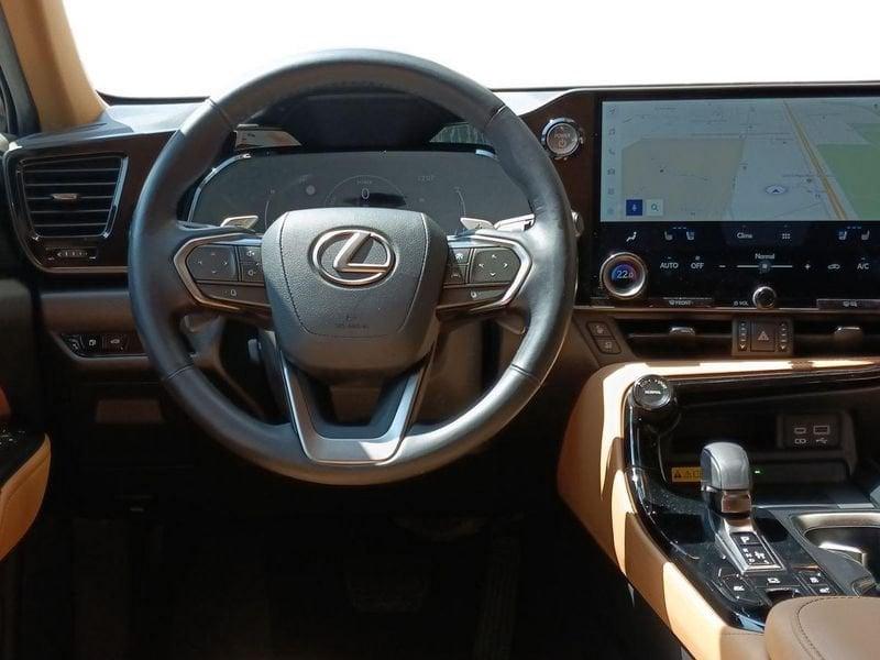 Lexus NX Hybrid Luxury 4WD MY22