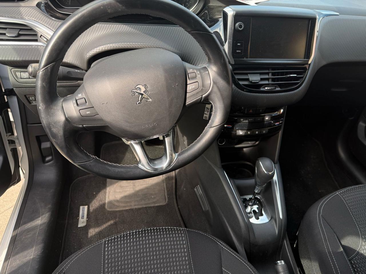 PEUGEOT 208 CON SOLI 20 MILA KM! AUTOMATICA!