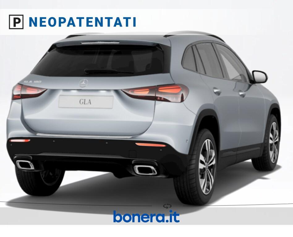 Mercedes GLA 180 180 Progressive Advanced Plus 7G-DCT