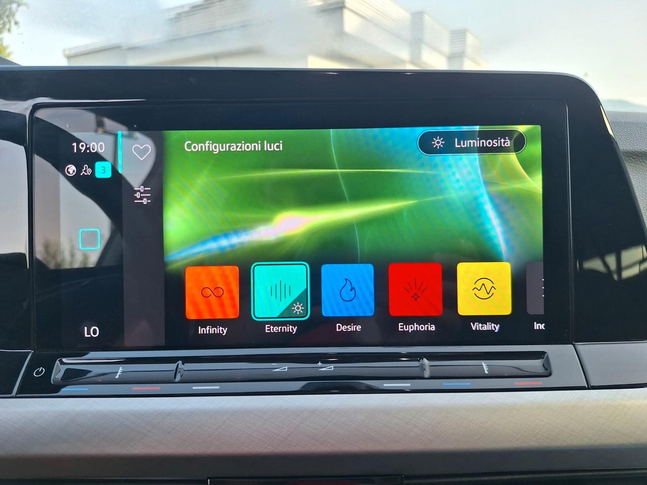 Volkswagen Golf LIFE 1.0 eTSI 110cv DSG NAV+RETROCAM. 2023