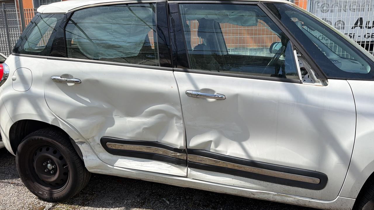 Fiat 500L 0.9 TwinAir Turbo metano 2013 incidentata