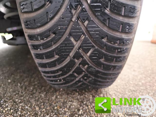 PEUGEOT 2008 1° serie BlueHDi 100 Active GARANZIA INCL.