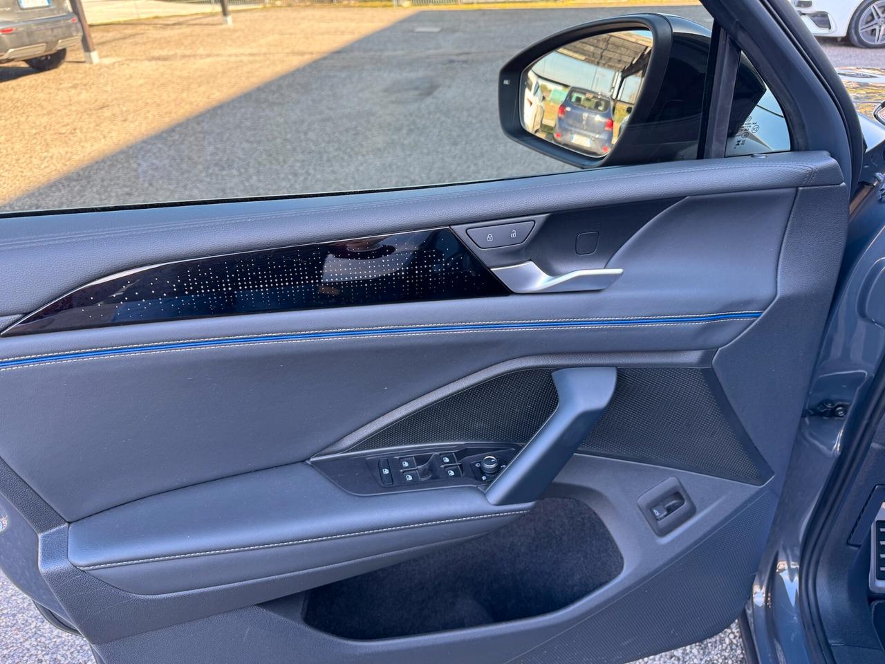 Volkswagen Tiguan 2.0 tdi R-Line Plus 150cv dsg IVA ESPOSTA