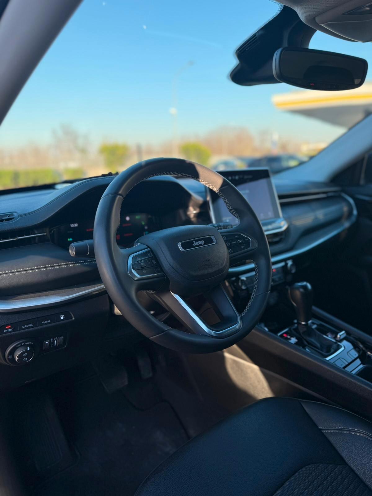 Jeep Compass 4xe Limited hybrid plug in 2022 iva esposta