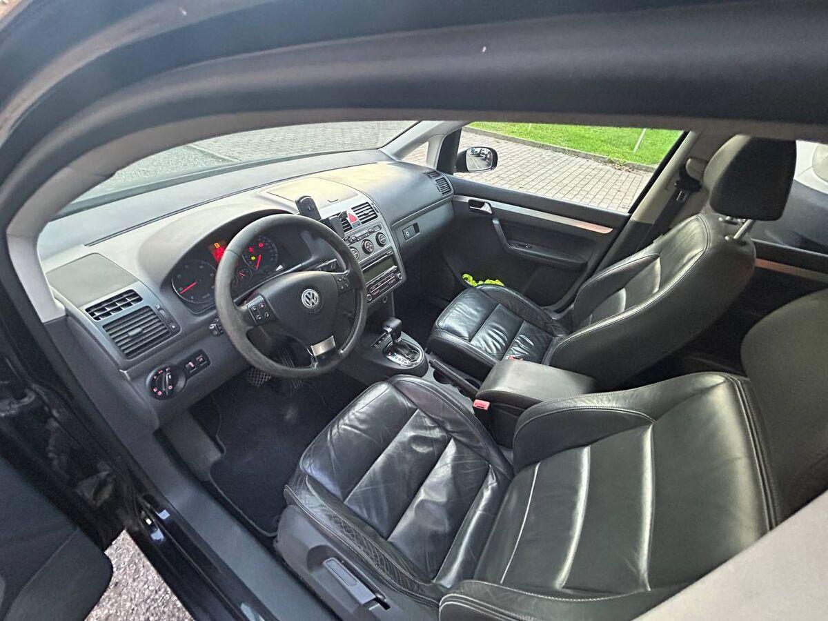 Volkswagen Touran 2.0 tdi Highline 170cv dsg dpf