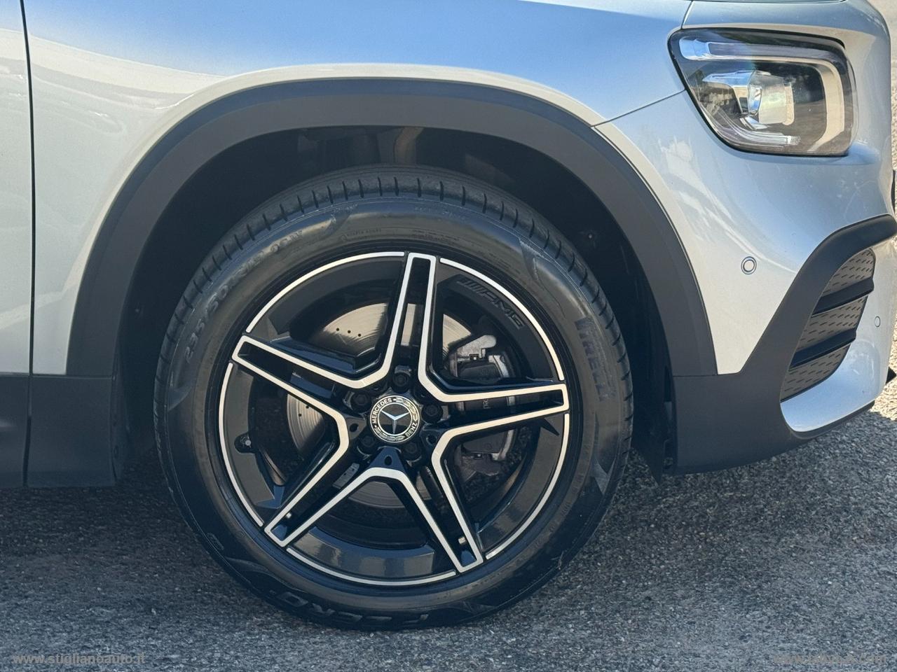 MERCEDES-BENZ GLB 180 d Automatic Premium