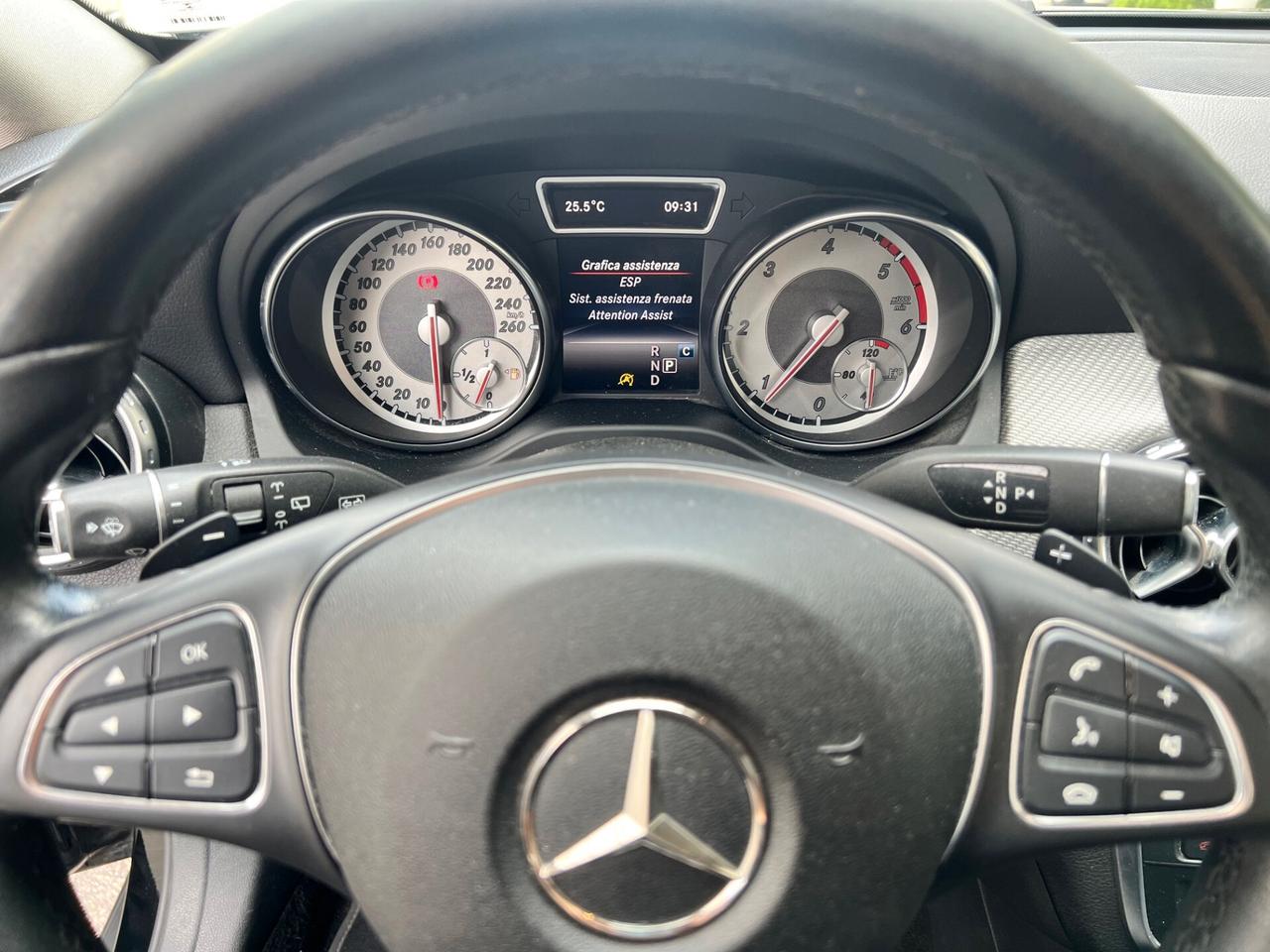 Mercedes-benz GLA 180 d 109cv EXECUTIVE AUTOM. NAVI/PELLE/CAMERA PERF.