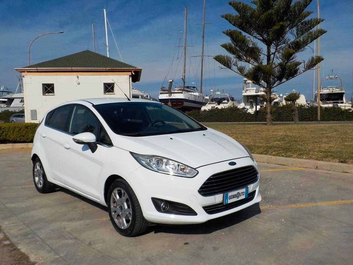 Ford Fiesta 1.5 TDCi 75CV 5 porte Titanium