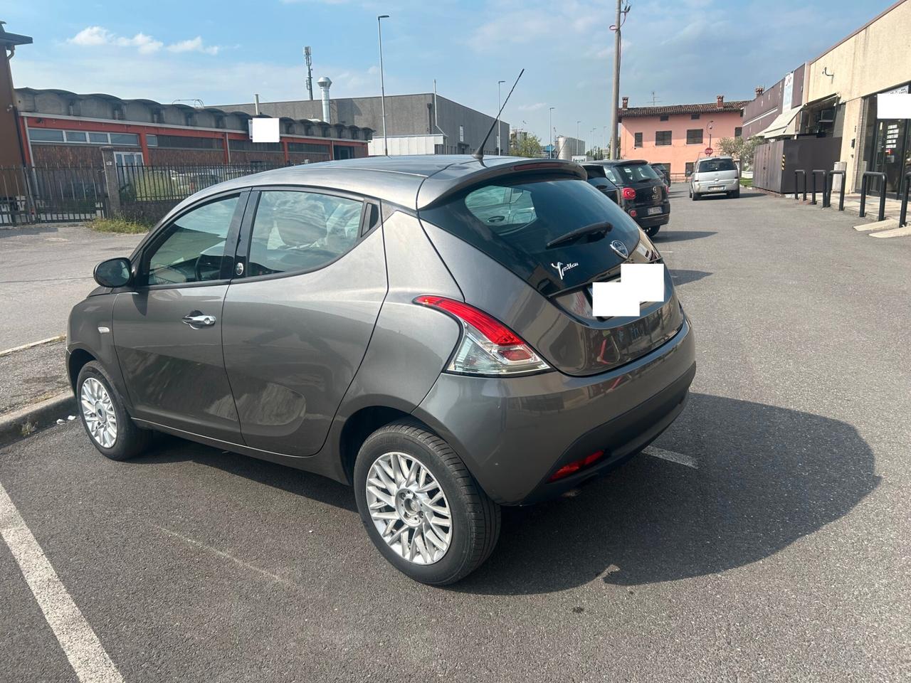 Lancia Ypsilon 0.9 TwinAir 85 CV 5 porte Metano Ecochic Gold