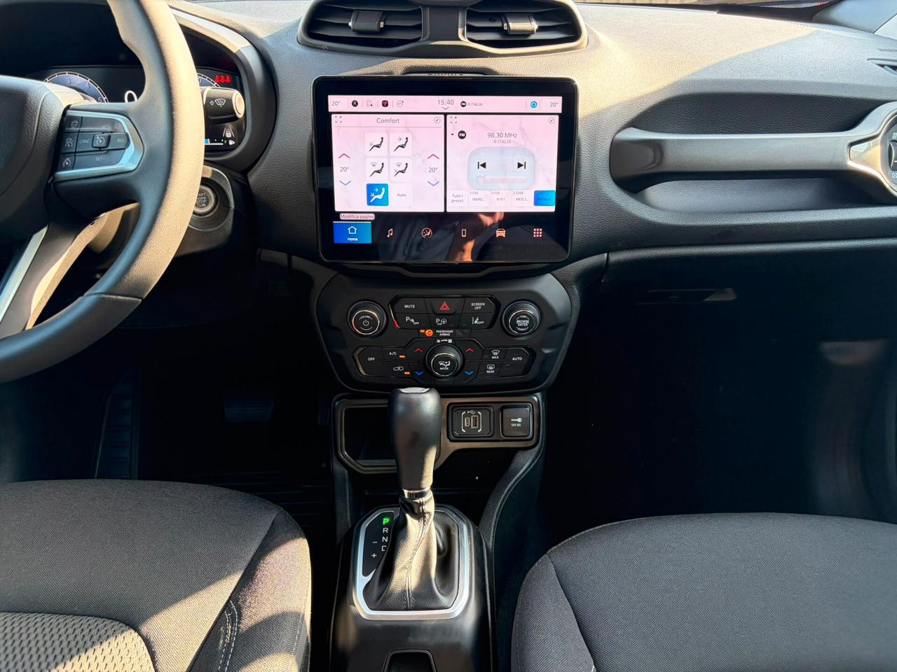 Jeep Renegade 1.5 Turbo T4 MHEV Summit
