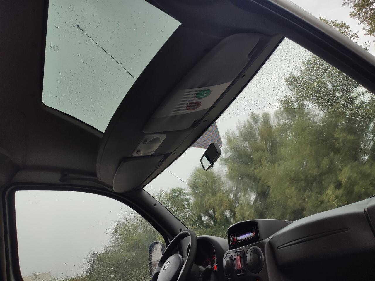 FIAT DOBLO 1.4BENZINA CON PEDANA DISABILI POCHI KM