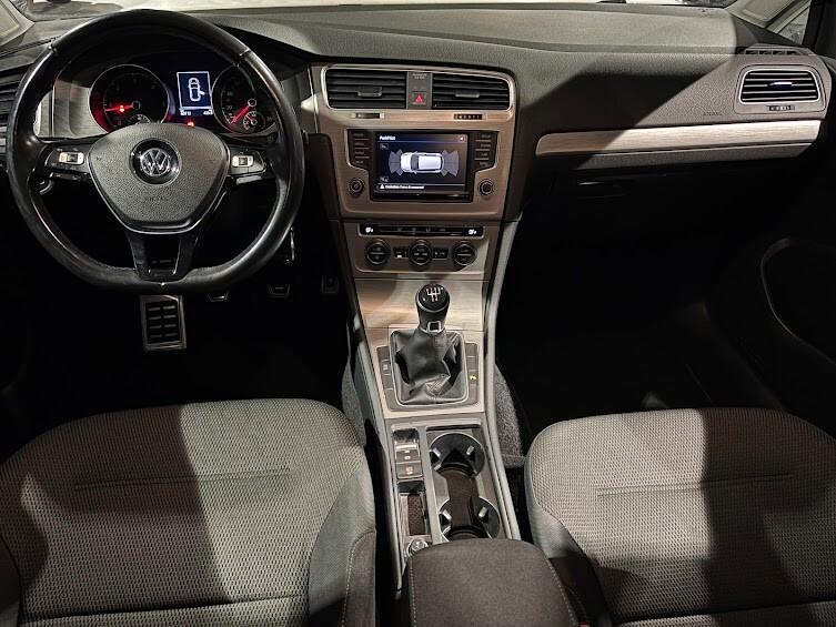 Volkswagen Golf 1.6 TDI 110CV 5P. 60.000KM NEOPATENTATI