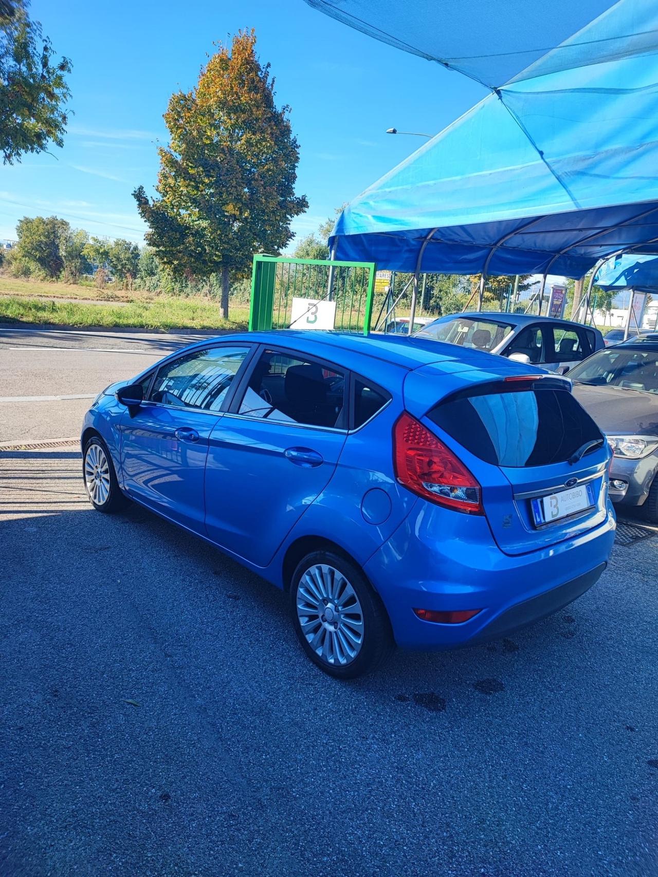 Ford Fiesta 1.4 5 porte Bz.- GPL Titanium