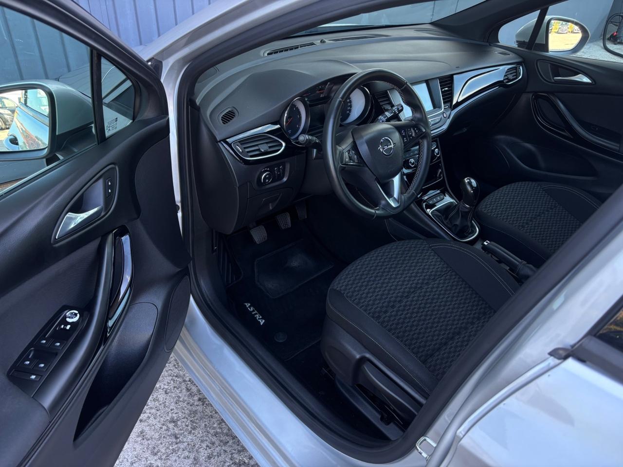 Opel Astra 1.6 CDTi 110CV. Garanzia 12mesi. Neopatentati