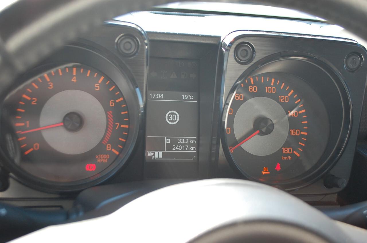 Suzuki Jimny 1.5 Top 4wd allgrip 102CV Uff Italy Navi Clima USB