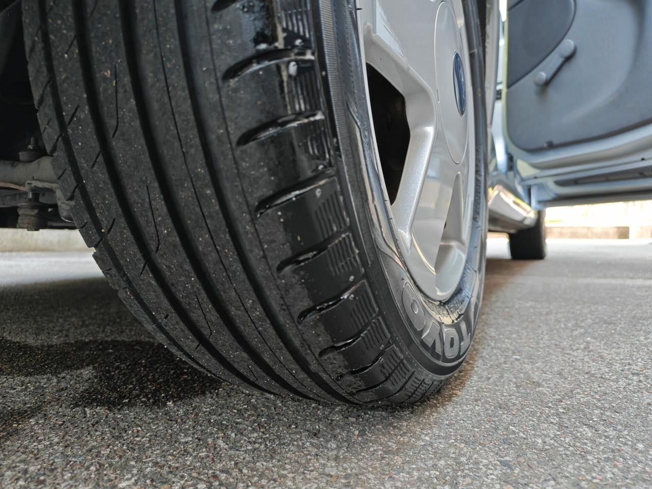 Ford Focus Wagon 1.6 BENZINA 100cv / 73.000km