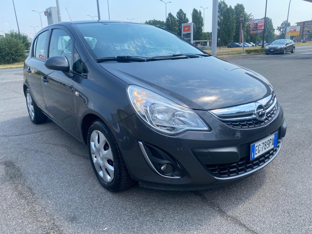 Opel Corsa 1.2 5 porte Cosmo