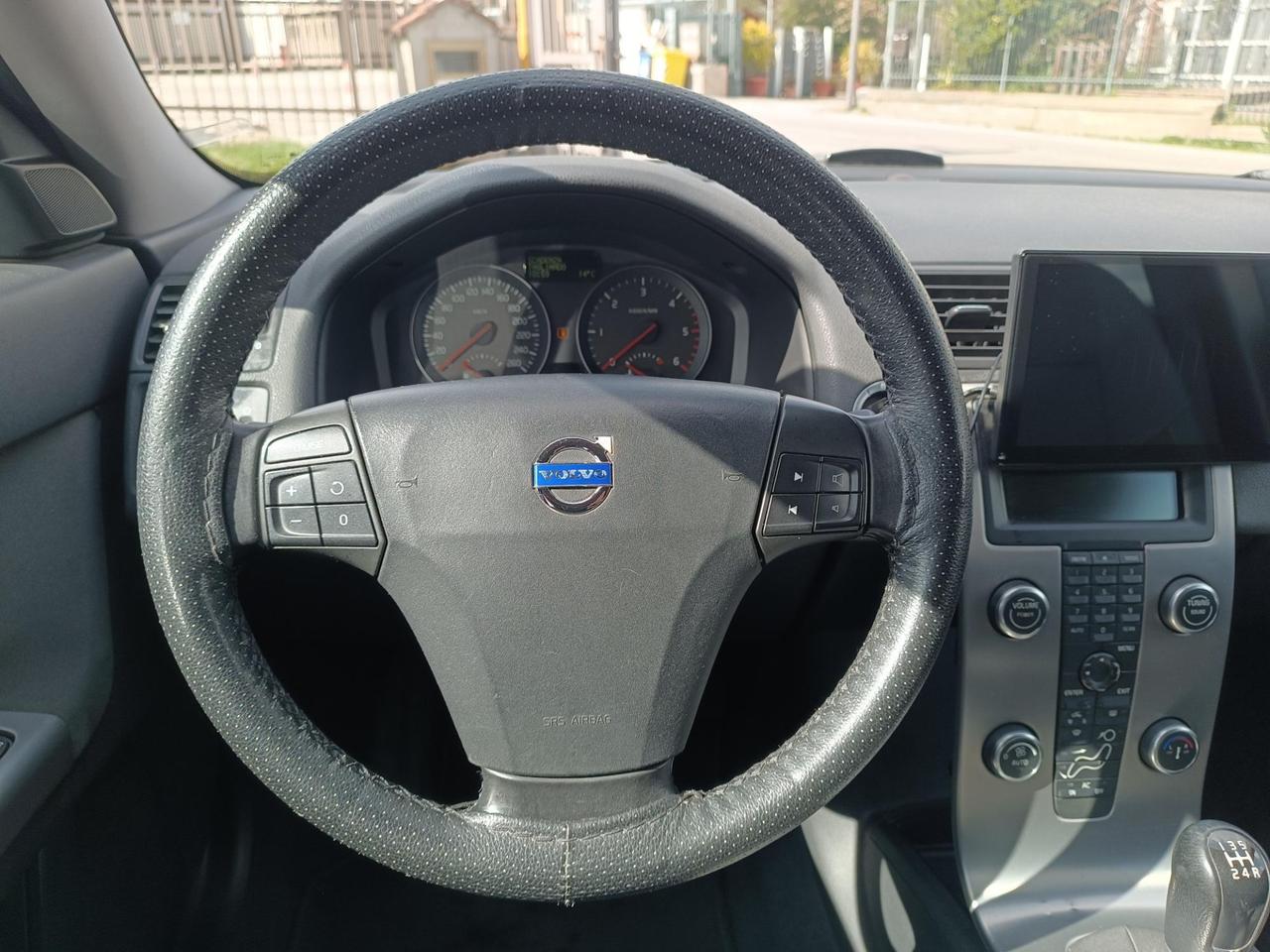 Volvo V50 1.6d R-design