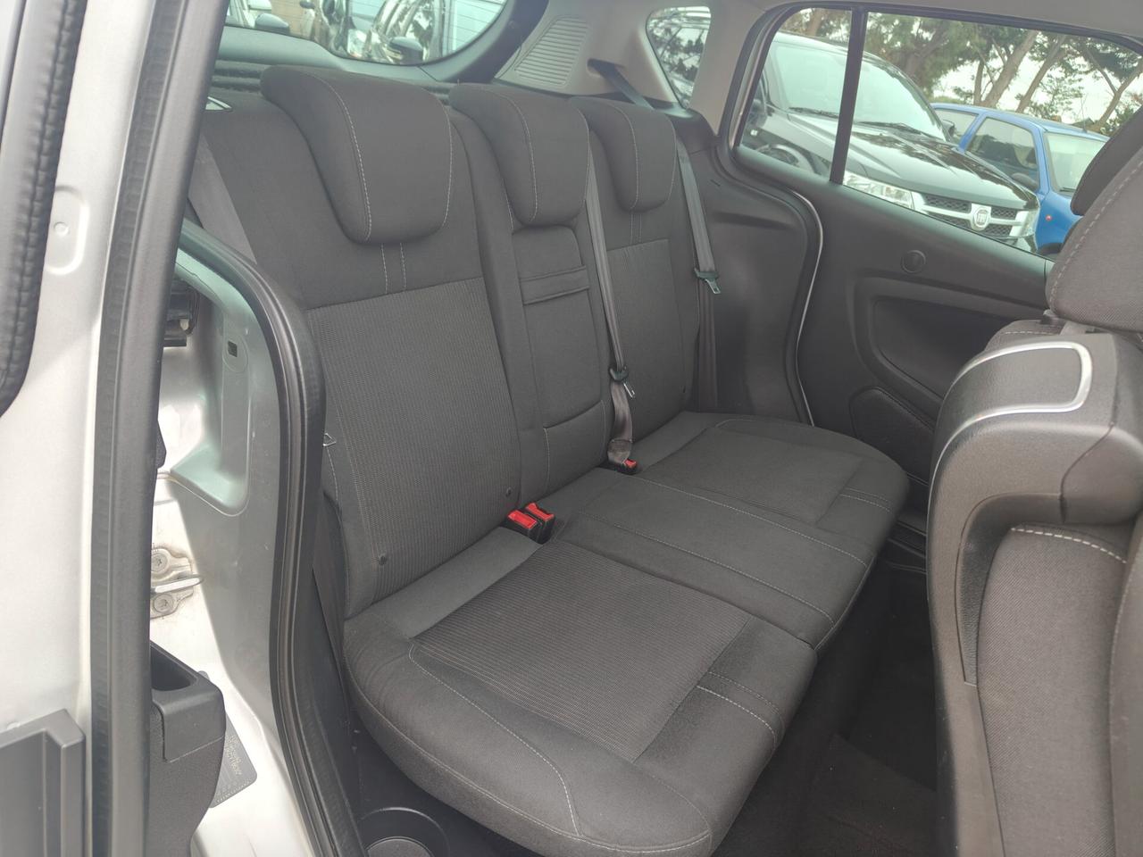 Ford B-Max 1.6 TDCi Titanium gancioTraino