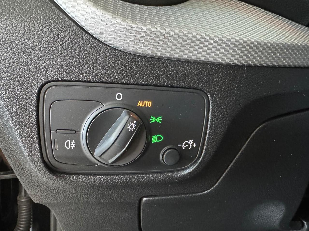 Audi Q2 35 TFSI S tronic Business