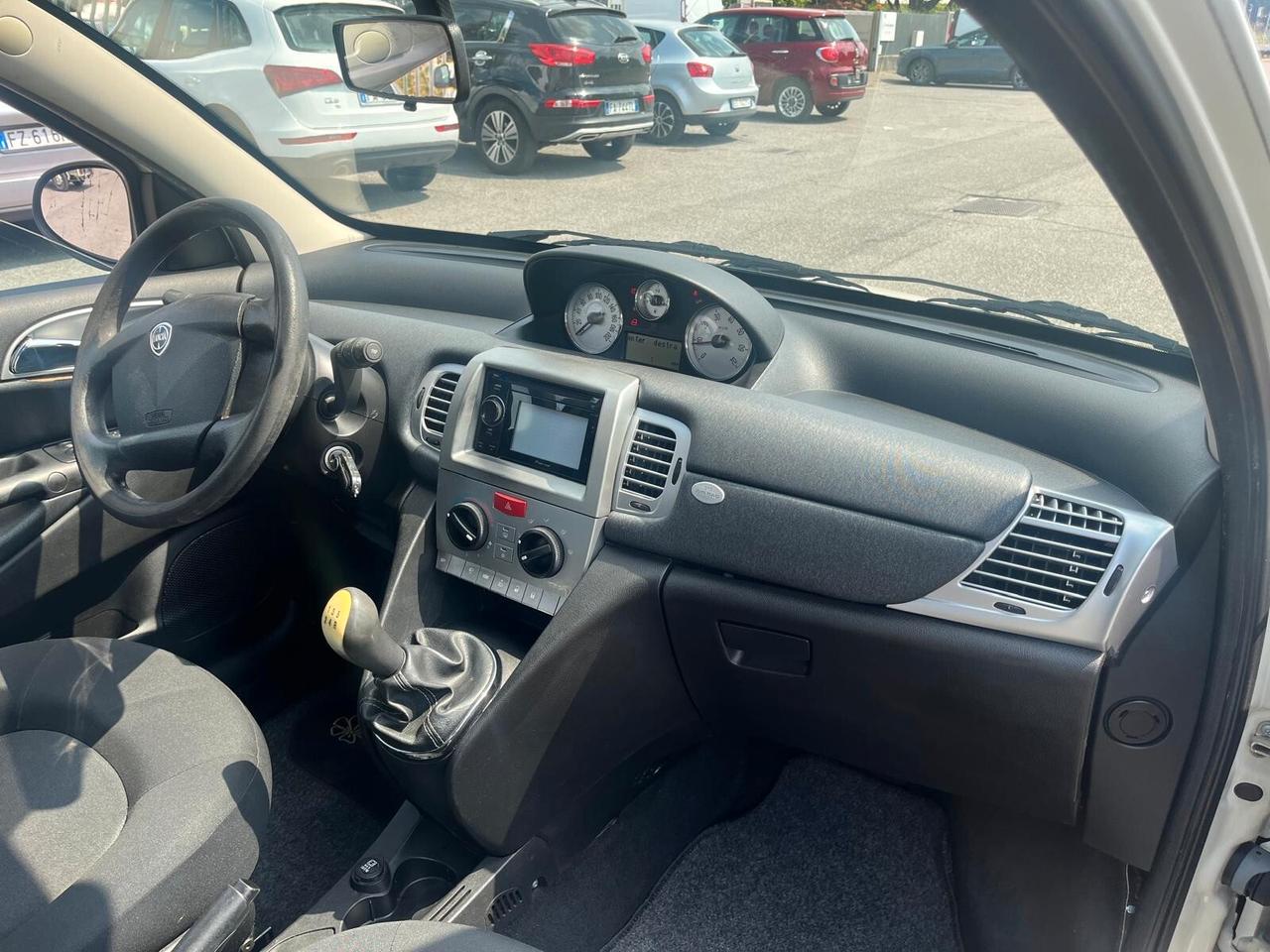 Lancia Ypsilon 1.3 MJT 75 CV