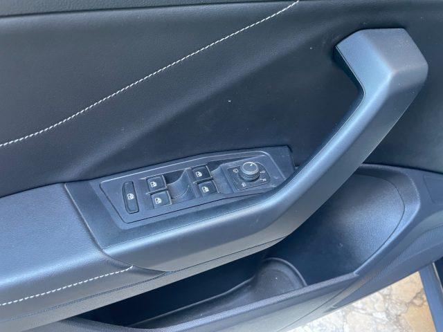 VOLKSWAGEN T-Roc 1.5 TSI ACT DSG R-Line