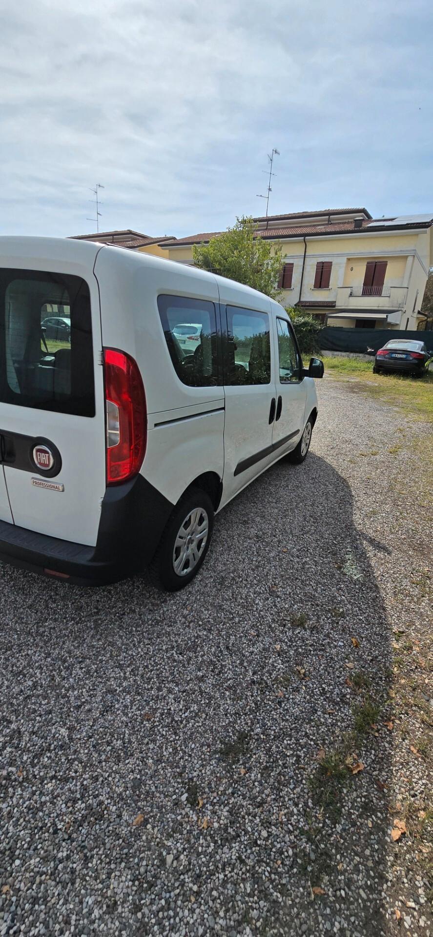 FIAT DOBLÒ PROFESSIONAL AUTOCARRO 5 POSTI