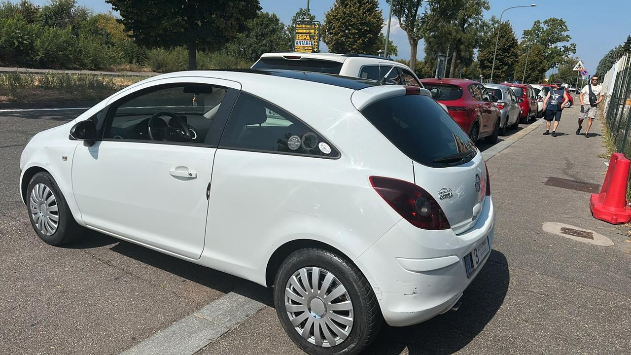 Opel Corsa 1.2 85CV 3 porte GPL-TECH b-color