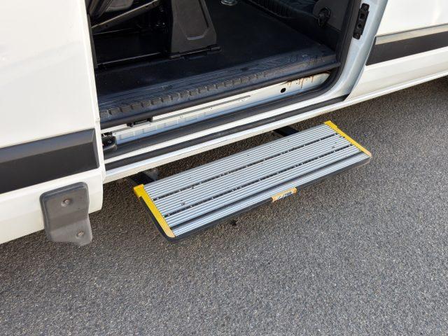 FORD Transit Custom L2H1 9POSTI PEDANA DISABILI