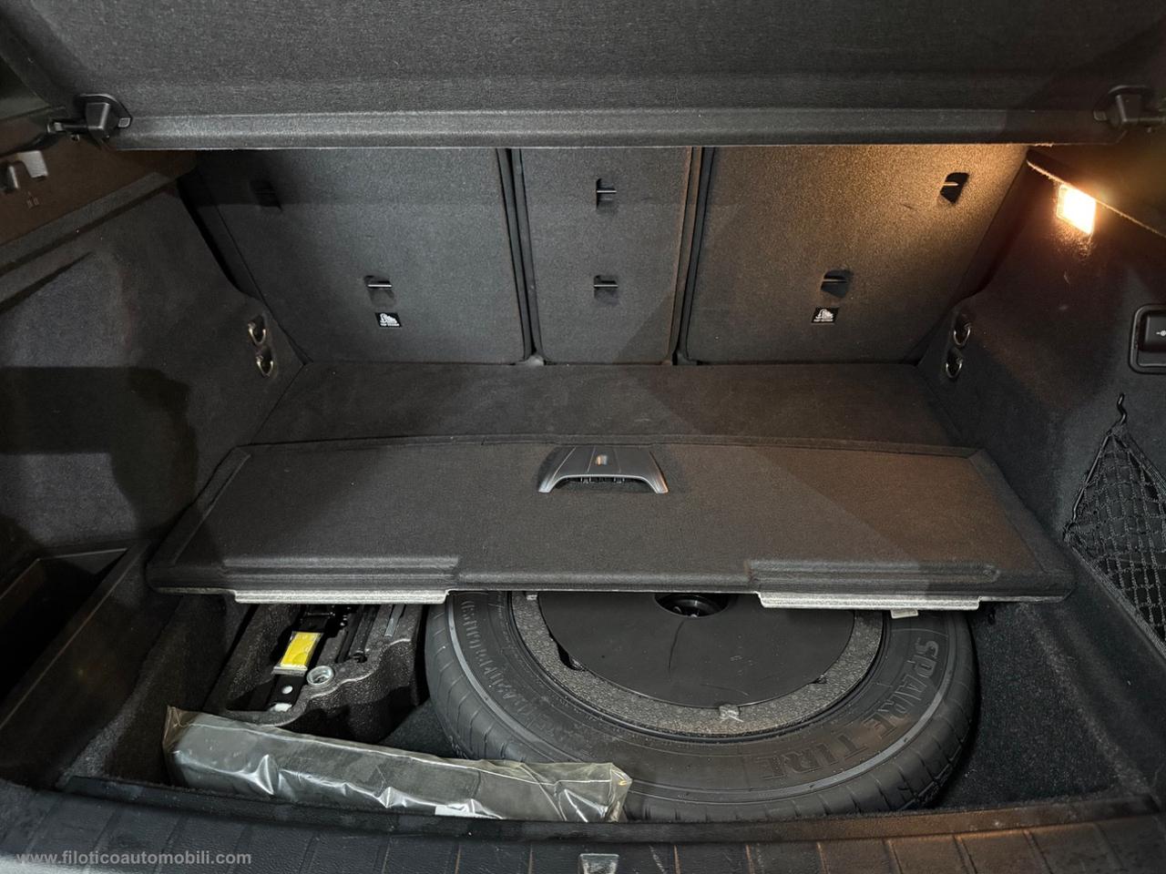 BMW X1 xDrive20d Business Advantage TETTO PANORAMICO - LED