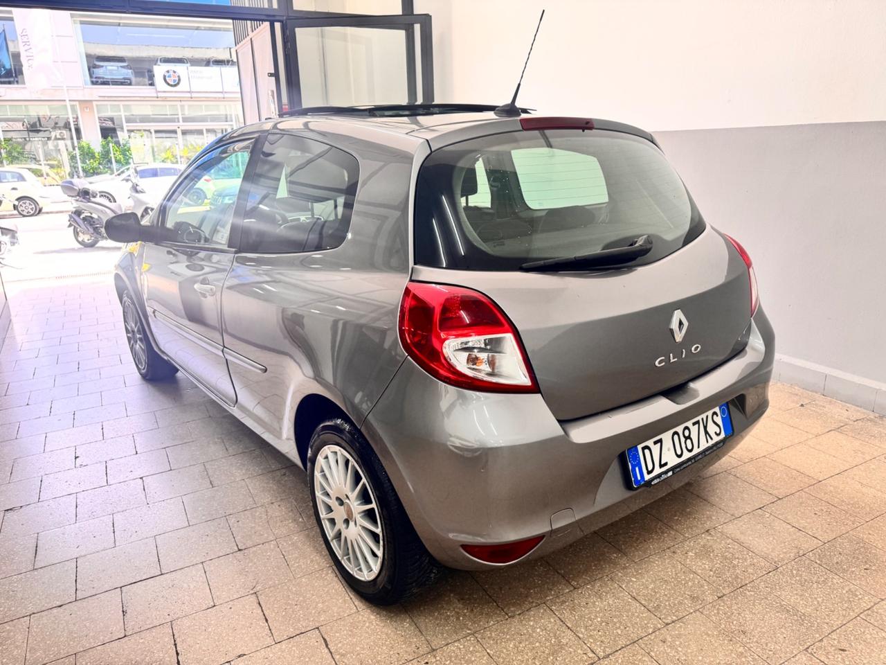 Renault Clio 1.5 DCi 86 Cv 3P. Luxe - 2009