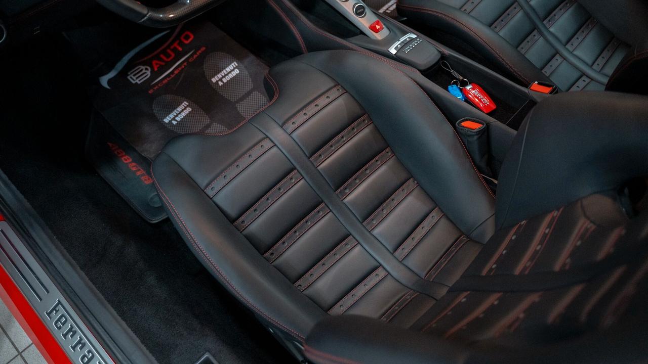 Ferrari 488 GTB 3.9 DCT FULL CARBON CARBOCERAMIC DISPLAY SEDIL