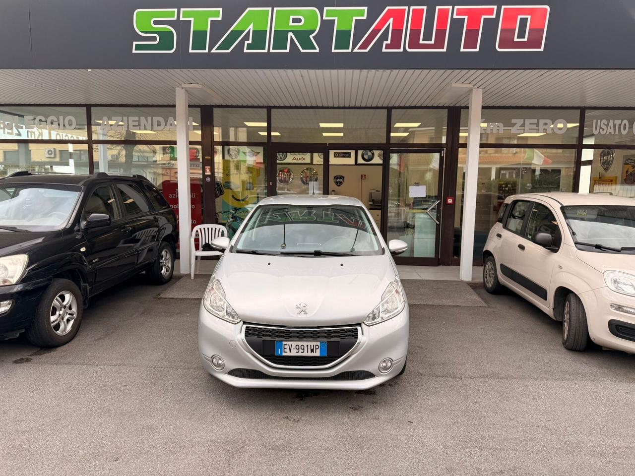 Peugeot 208 1.4 HDi 68 CV 5 porte Allure