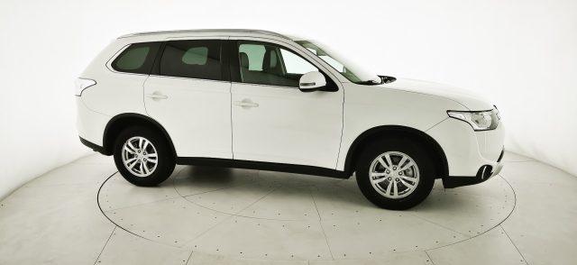 MITSUBISHI Outlander 2.2 DI-D 4WD Instyle 5p.