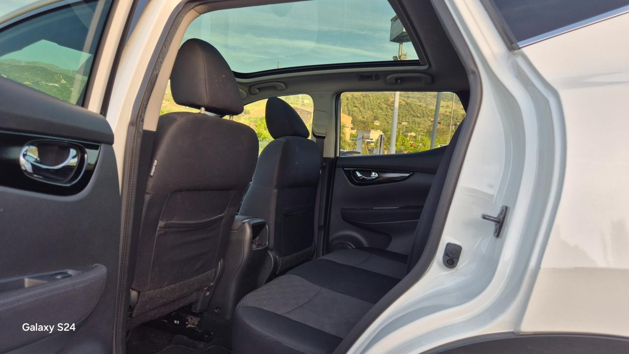 Nissan Qashqai 1.5 dCi 360