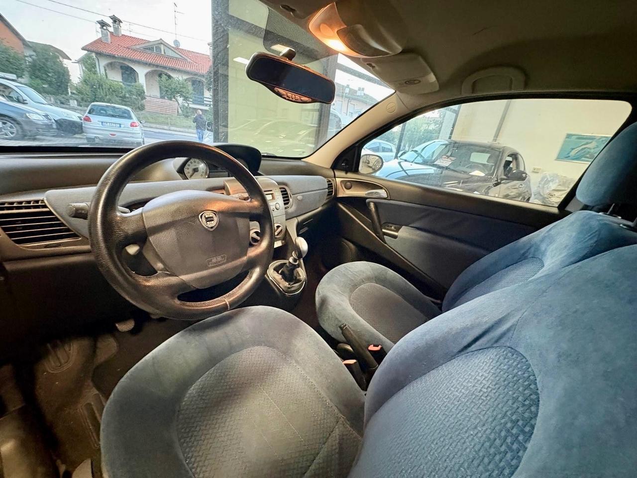 Lancia Ypsilon 1.2 benzina e GPL