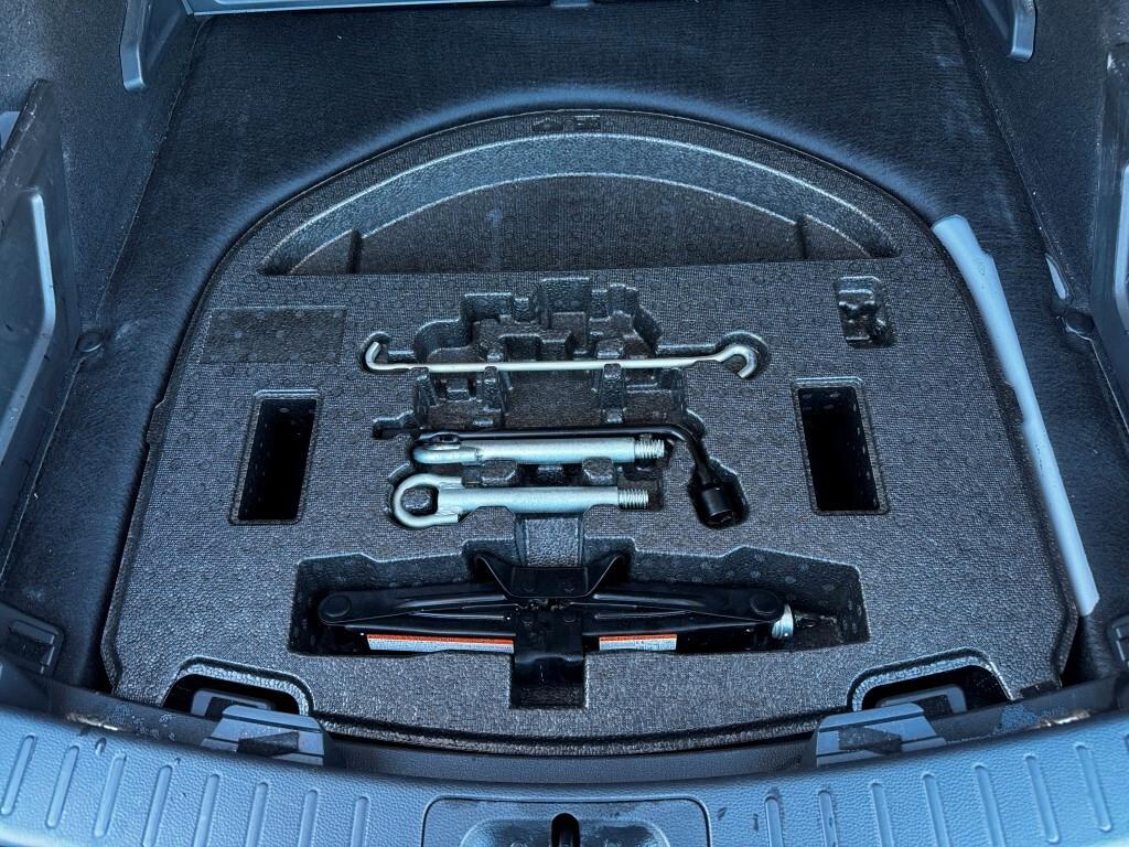 Toyota Corolla Touring Sports 1.8 Hybrid Business