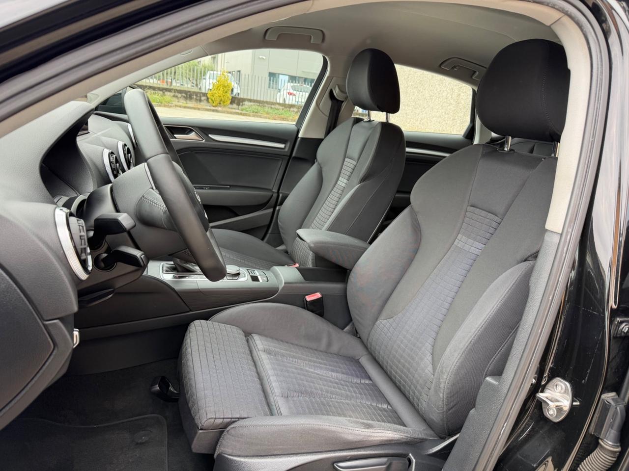 Audi A3 Sedan 1.6 TDI clean diesel S tronic Ambiente