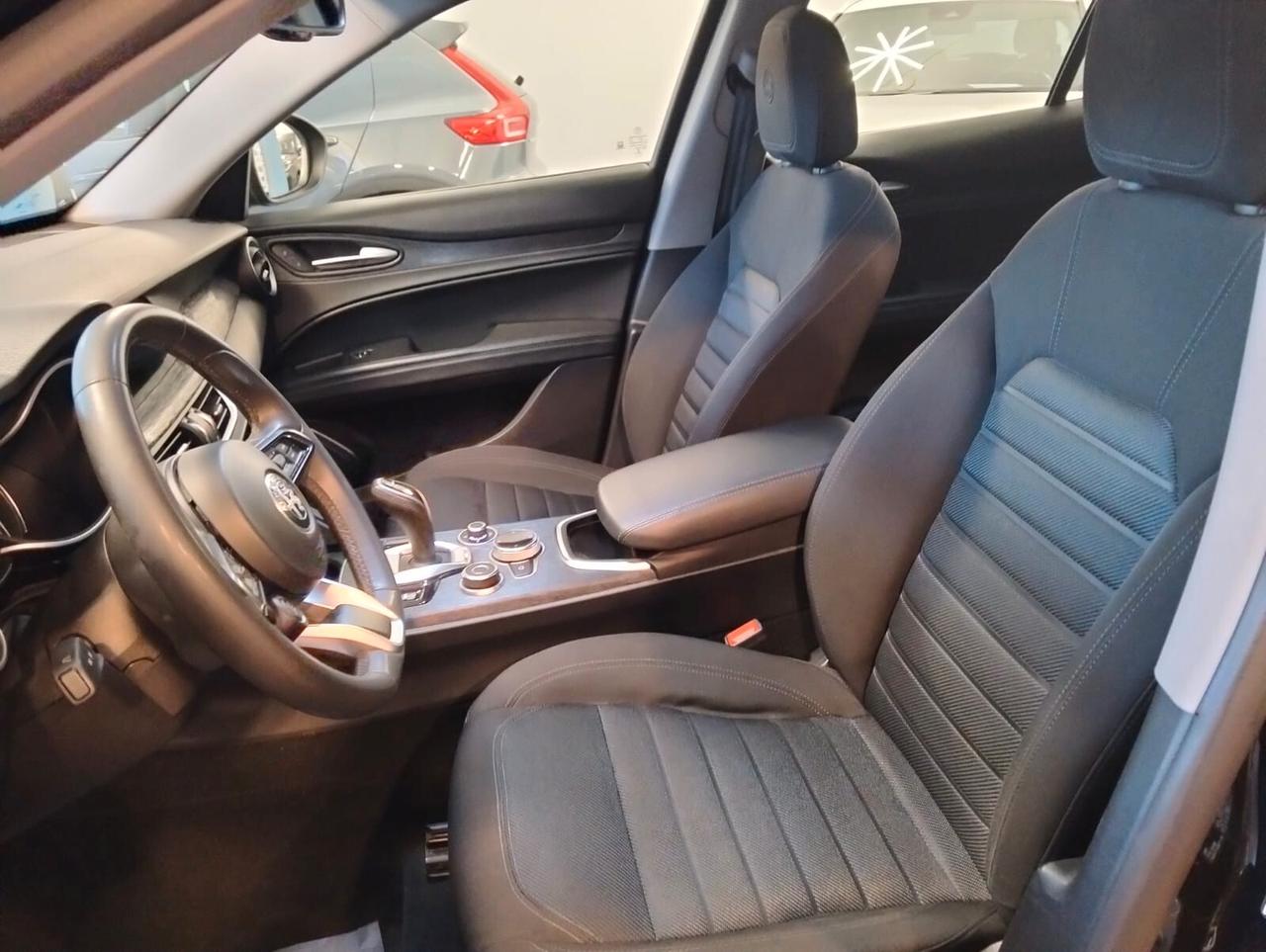 Alfa Romeo Stelvio 2.2 Turbodiesel 190 CV AT8 RWD Business