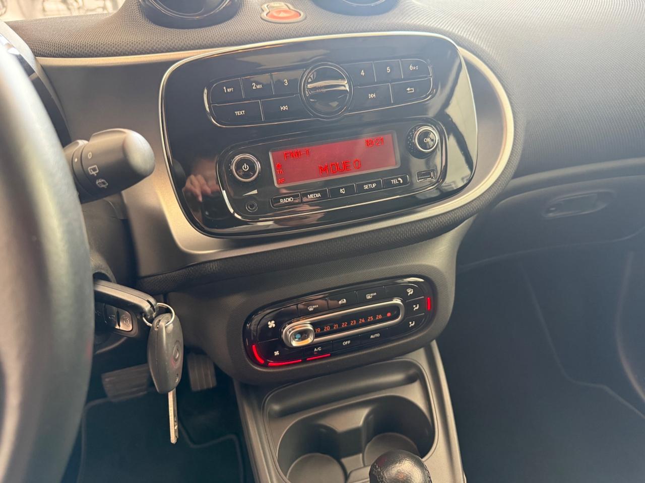 SMART FORTWO FULL OPTIONAL LED VIRTUAL JBL SEDILI RISCALDABILI