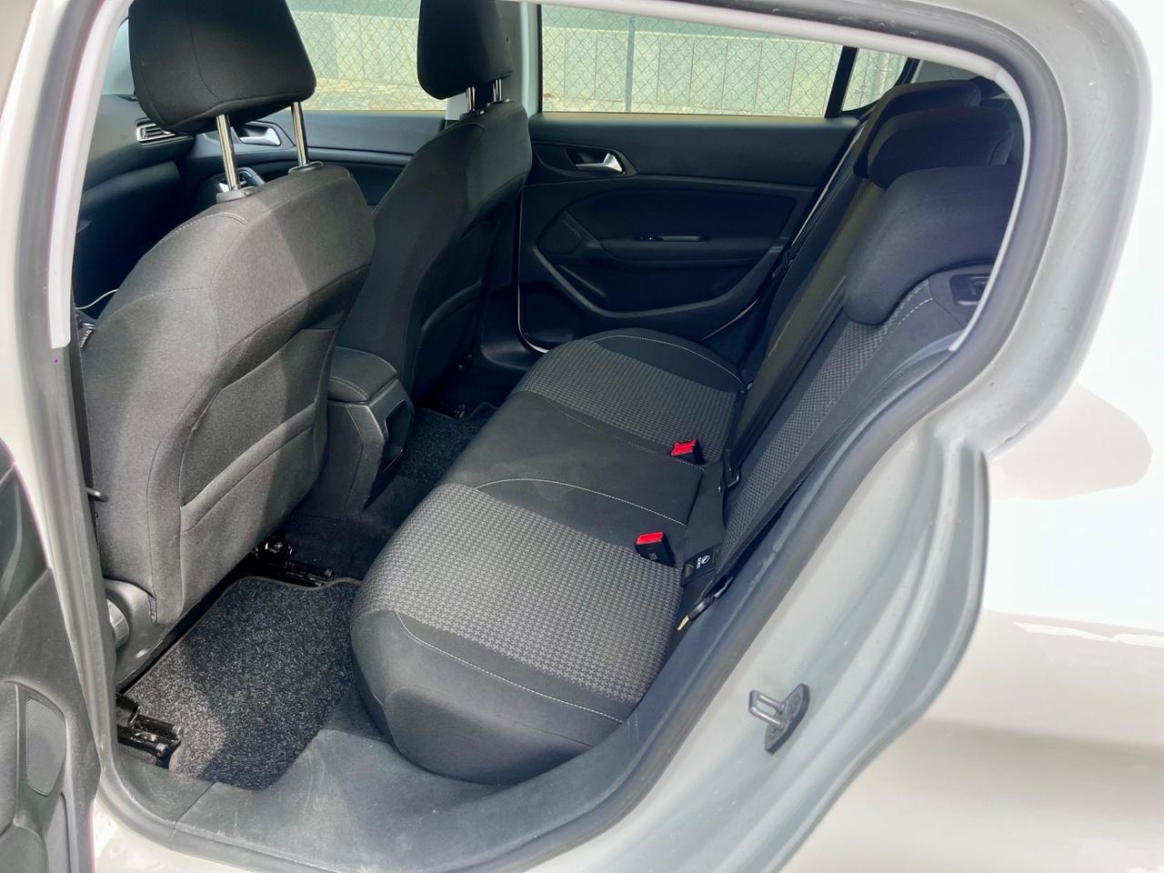 Peugeot 308 BlueHDi 100 S&S Business