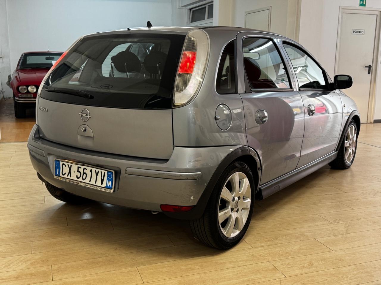 Opel Corsa 1.0i 12V cat 5 porte Silverline