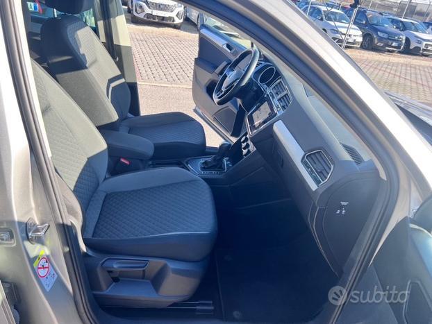 VOLKSWAGEN Tiguan 2.0 TDI SCR DSG Business BlueM