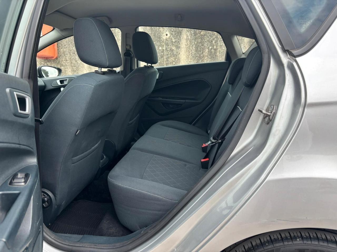 Ford Fiesta Ikon 1.4 TDCi 70CV 5p. Business