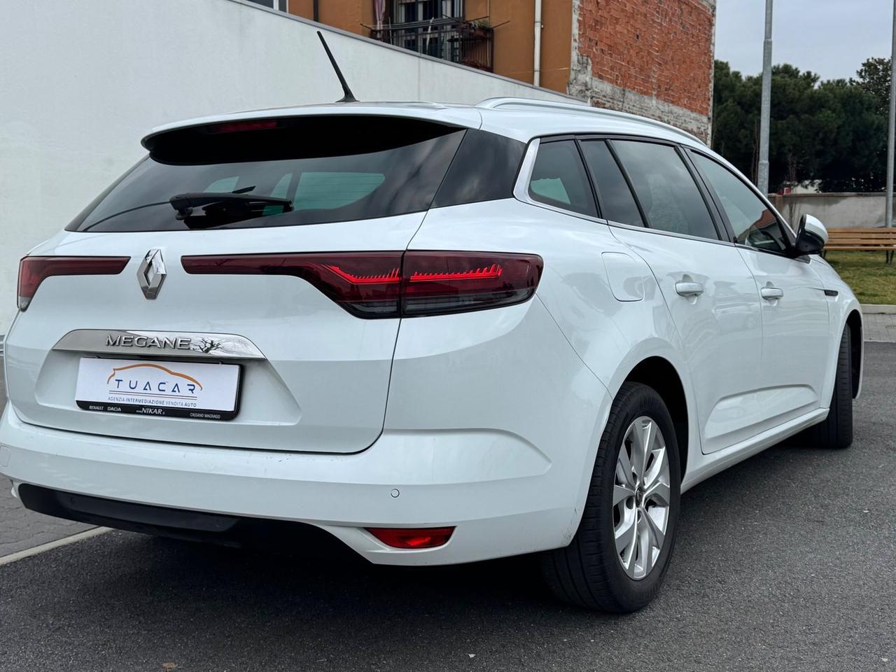 Renault Megane Business 1.3 Tce 140Cv #9072