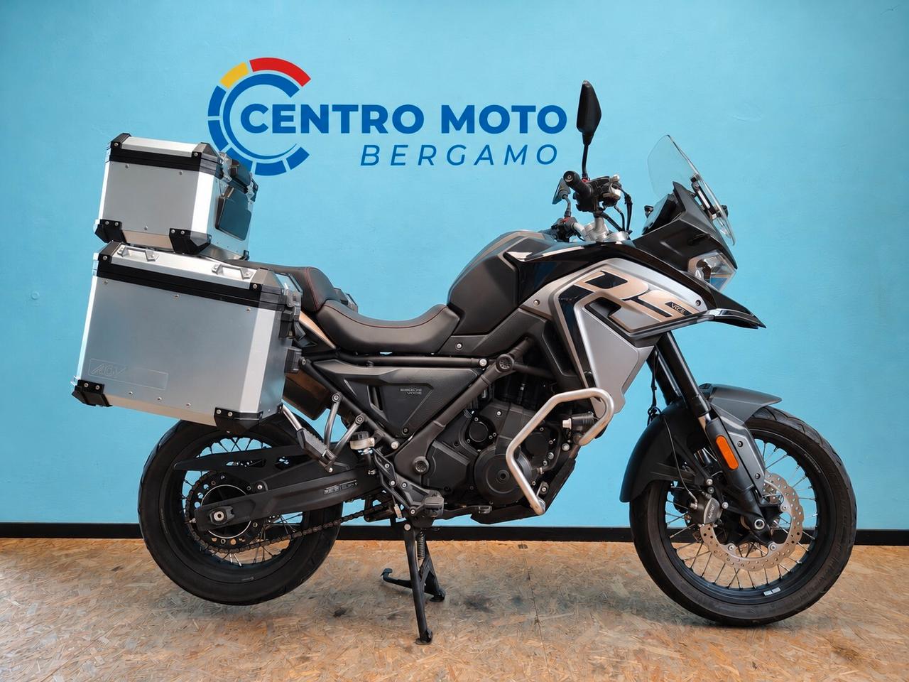 Voge Valico 650 DSX anche per patente A2