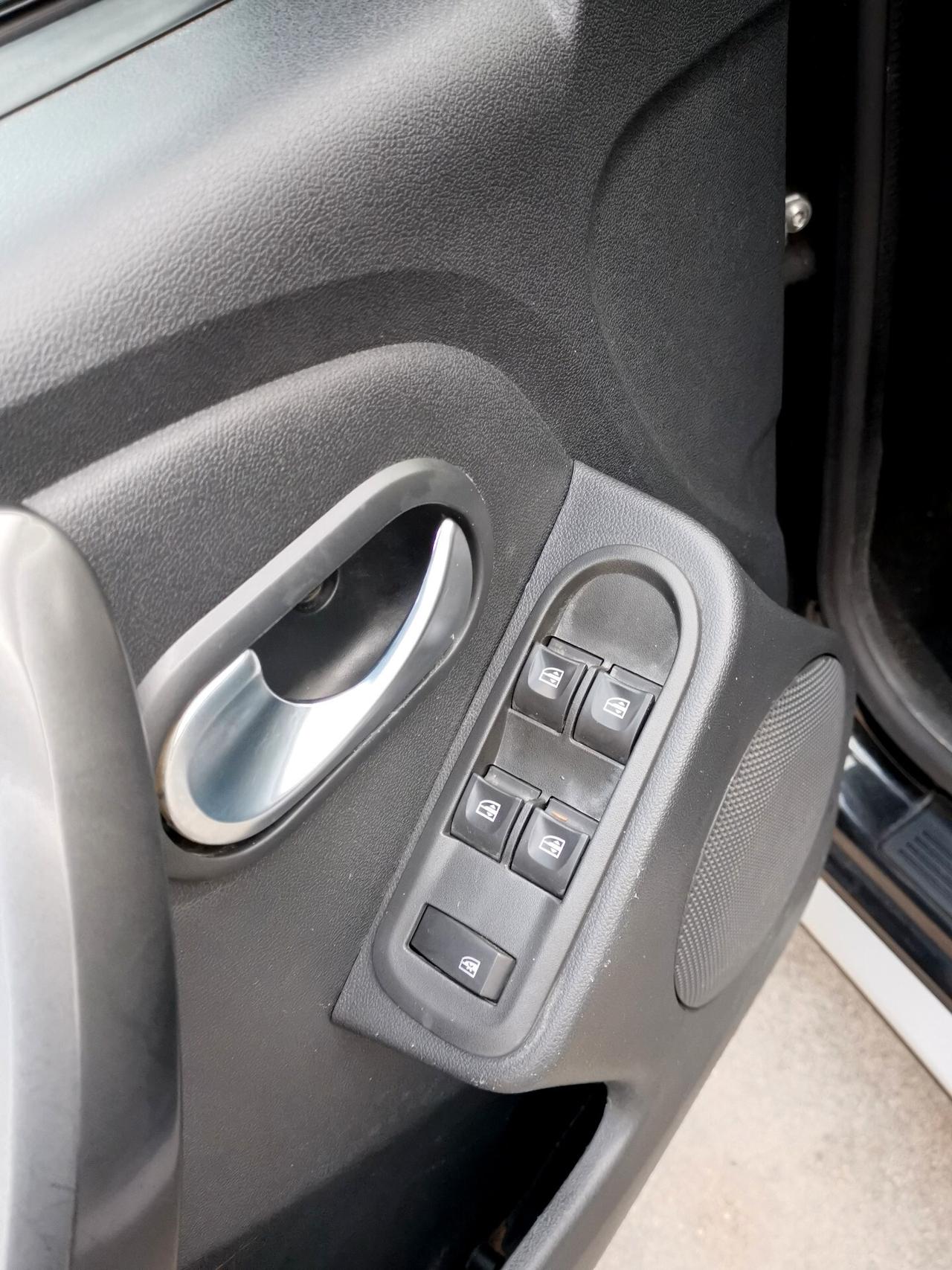 Dacia Duster 1.5 dCi 110 CV S&S 4x2 Serie Speciale Brave