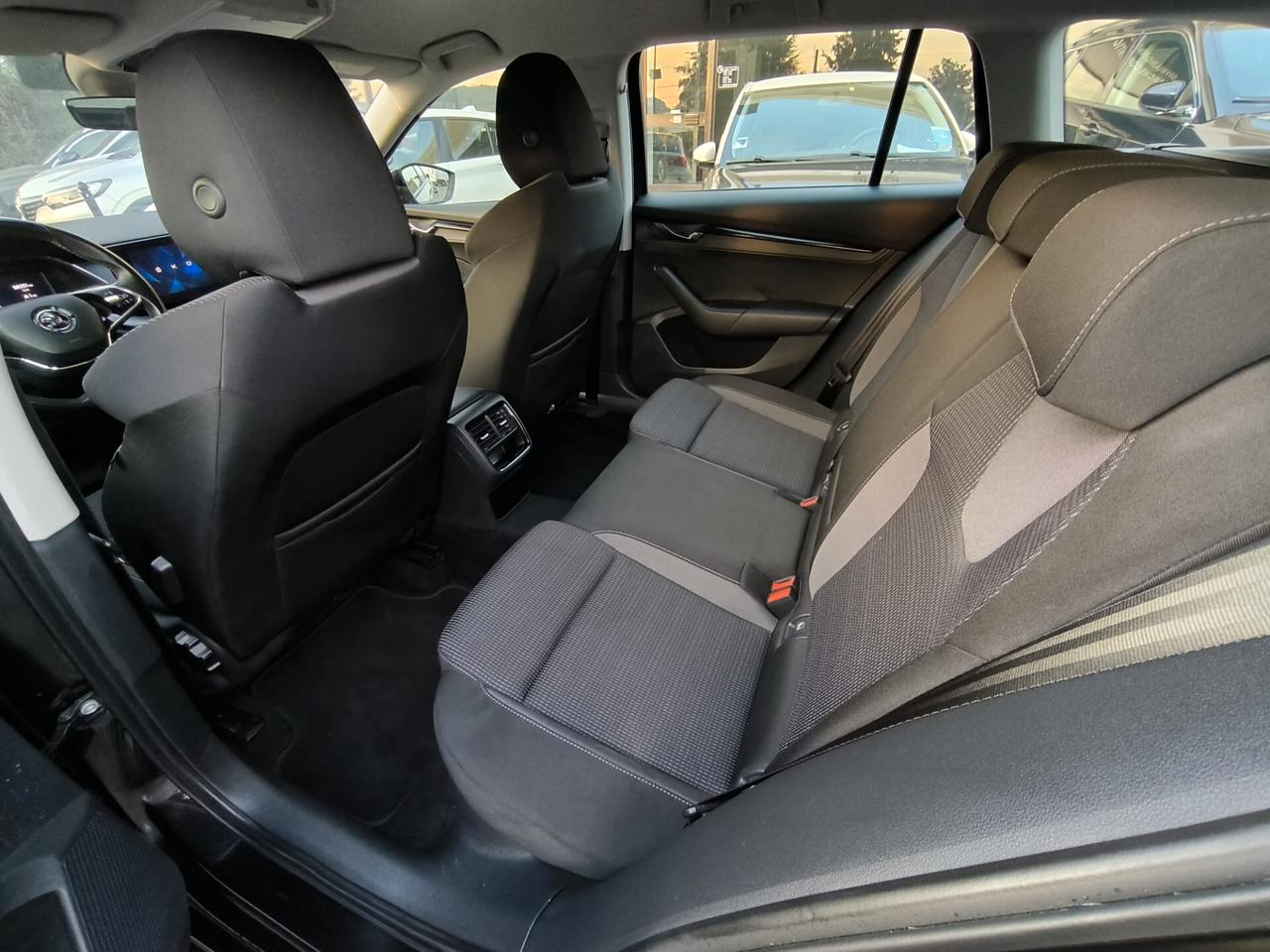 Skoda Octavia 2.0 TDI EVO SCR DSG Wagon Executive
