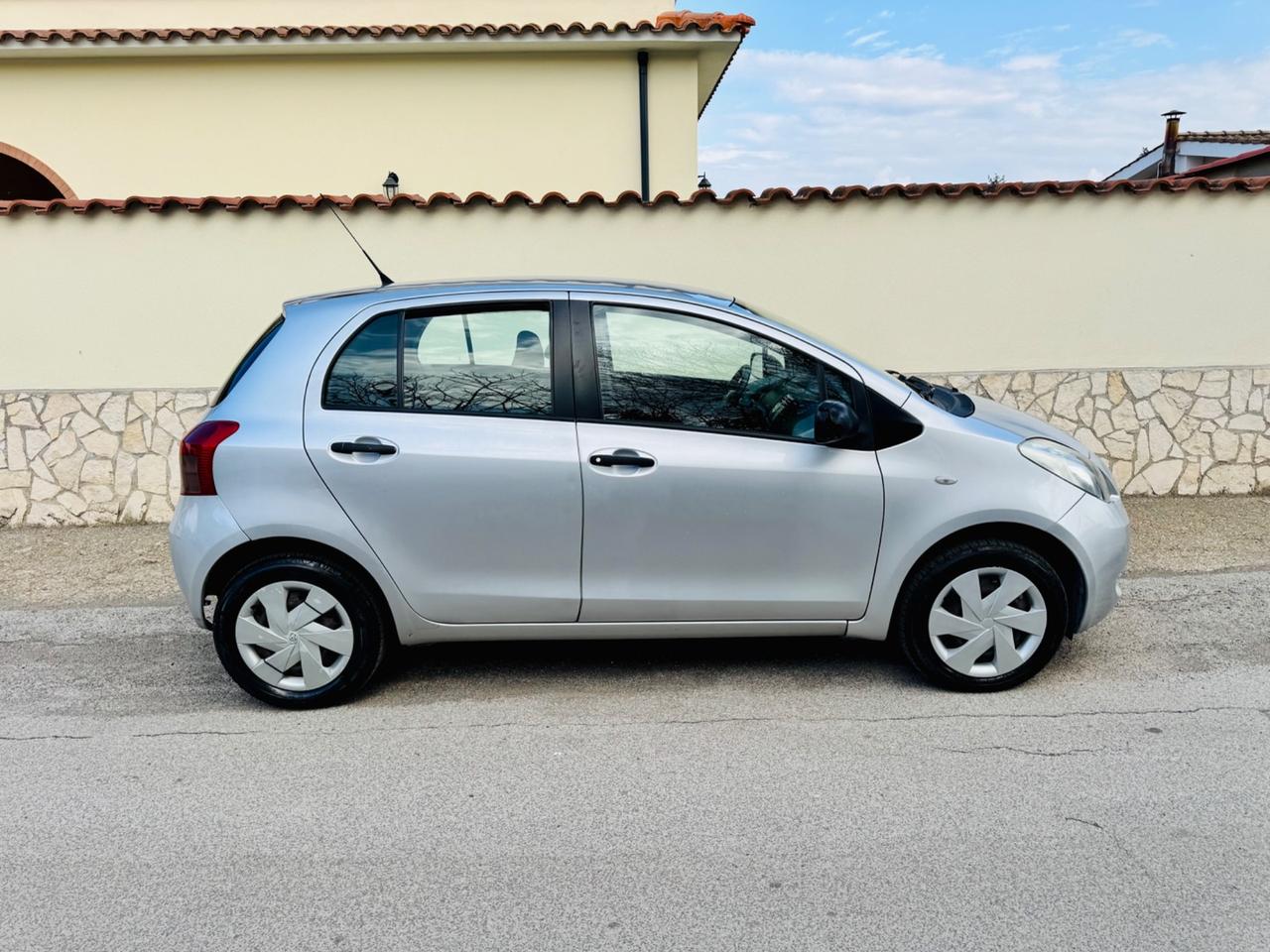 Toyota Yaris 1.0 unico proprietario